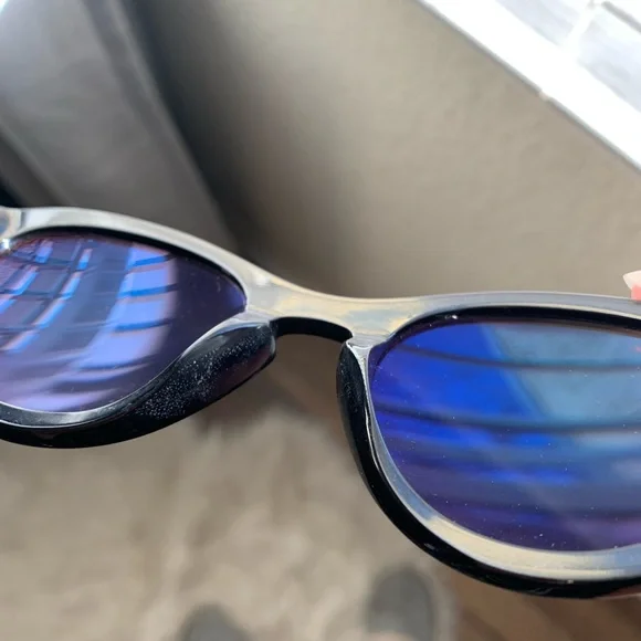 Maui Jim Black Polarized Sunglasses With Reflective Blue Lenses - Picture 12 of 16